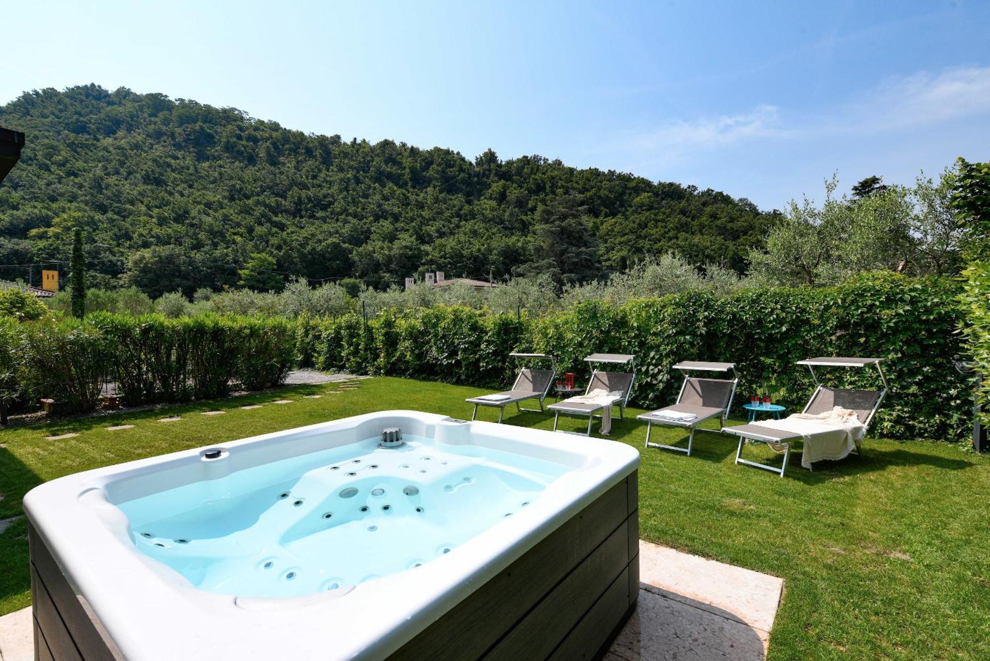 Villa Giulia Манерба дел Гарда Екстериор снимка